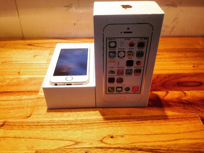 5s-gold8.jpg 5s-gold8.jpg